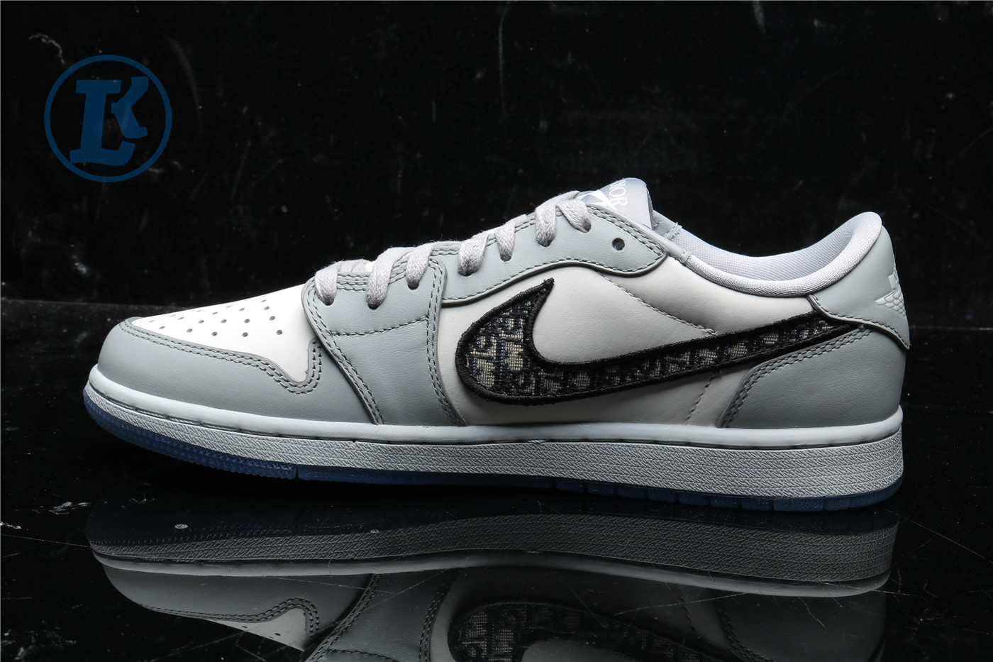 Jordan 1 Retro Low D10r